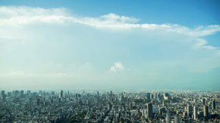 3年後の自分に感謝されるために。20代の今、あえて「外の世界」を覗いて自分のキャリアの主導権を握るべき理由